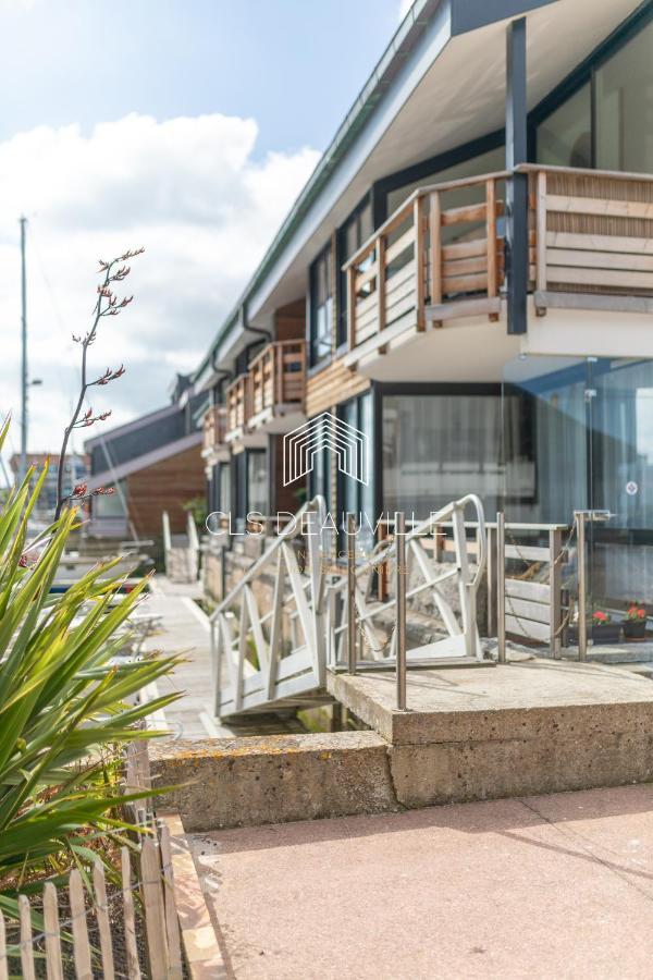 Le Ponton C.l.s * Deauville